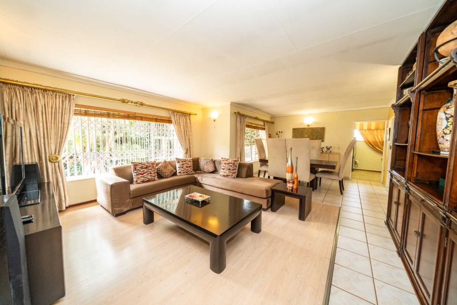 5 Bedroom Property for Sale in Farrarmere Gauteng