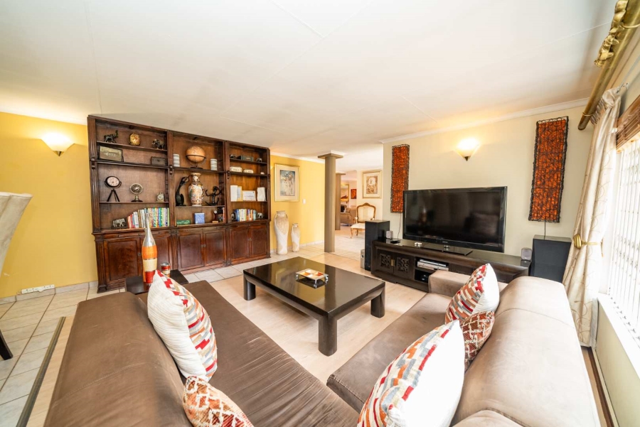 5 Bedroom Property for Sale in Farrarmere Gauteng