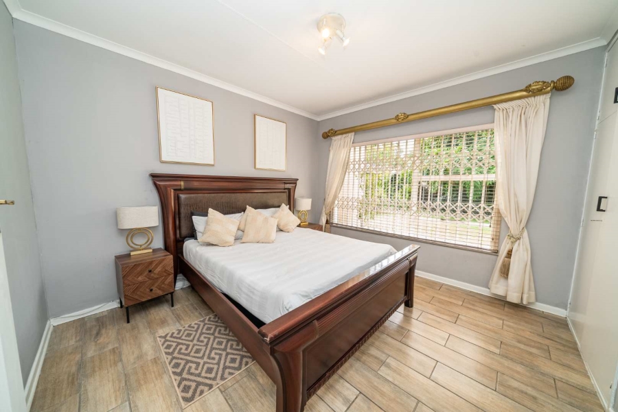 5 Bedroom Property for Sale in Farrarmere Gauteng