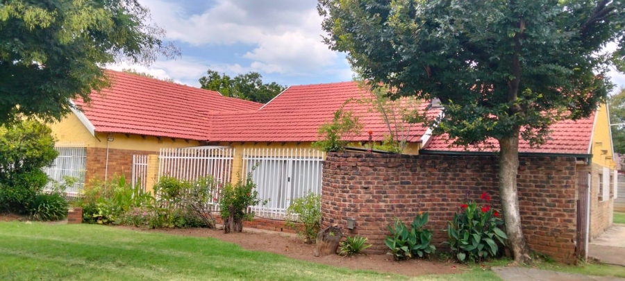 4 Bedroom Property for Sale in Selcourt Gauteng