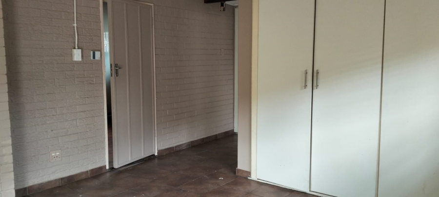 4 Bedroom Property for Sale in Selcourt Gauteng