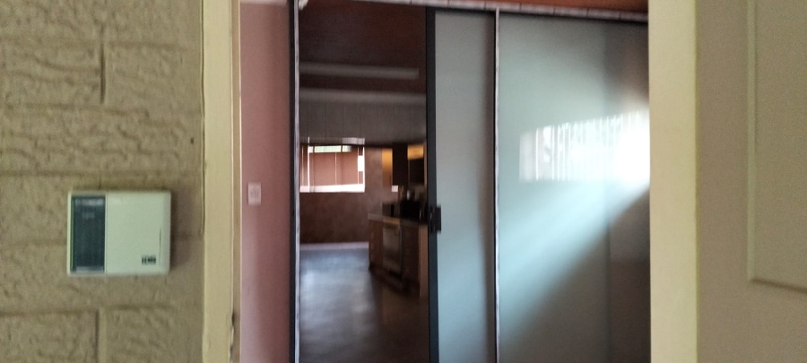 4 Bedroom Property for Sale in Selcourt Gauteng