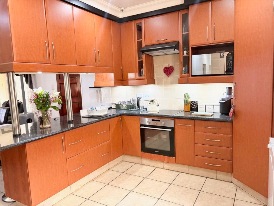 3 Bedroom Property for Sale in Sherwood Gardens Gauteng