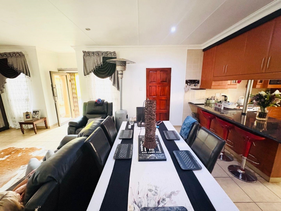 3 Bedroom Property for Sale in Sherwood Gardens Gauteng