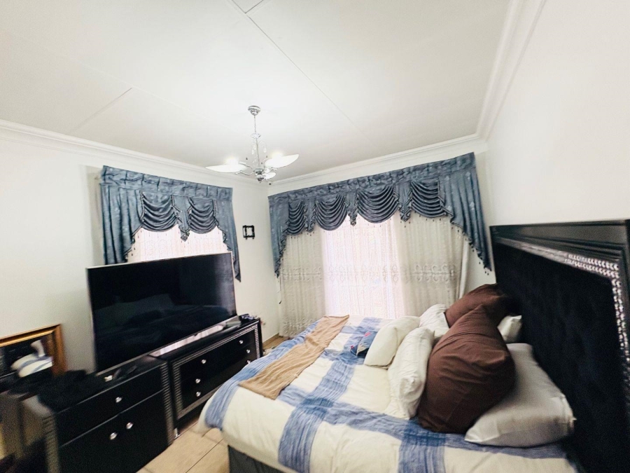 3 Bedroom Property for Sale in Sherwood Gardens Gauteng