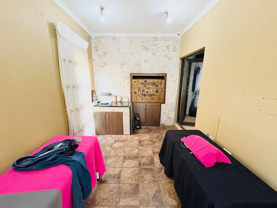 3 Bedroom Property for Sale in Sherwood Gardens Gauteng