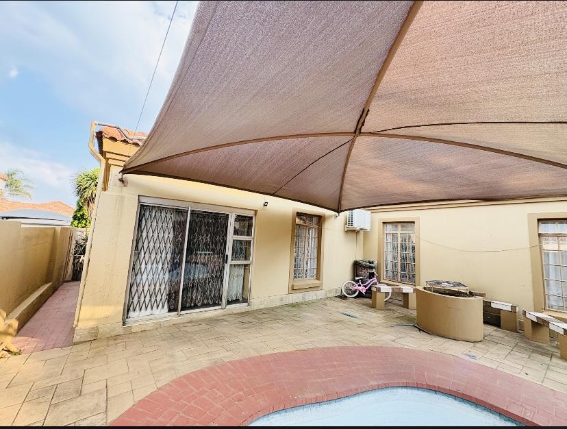 3 Bedroom Property for Sale in Sherwood Gardens Gauteng