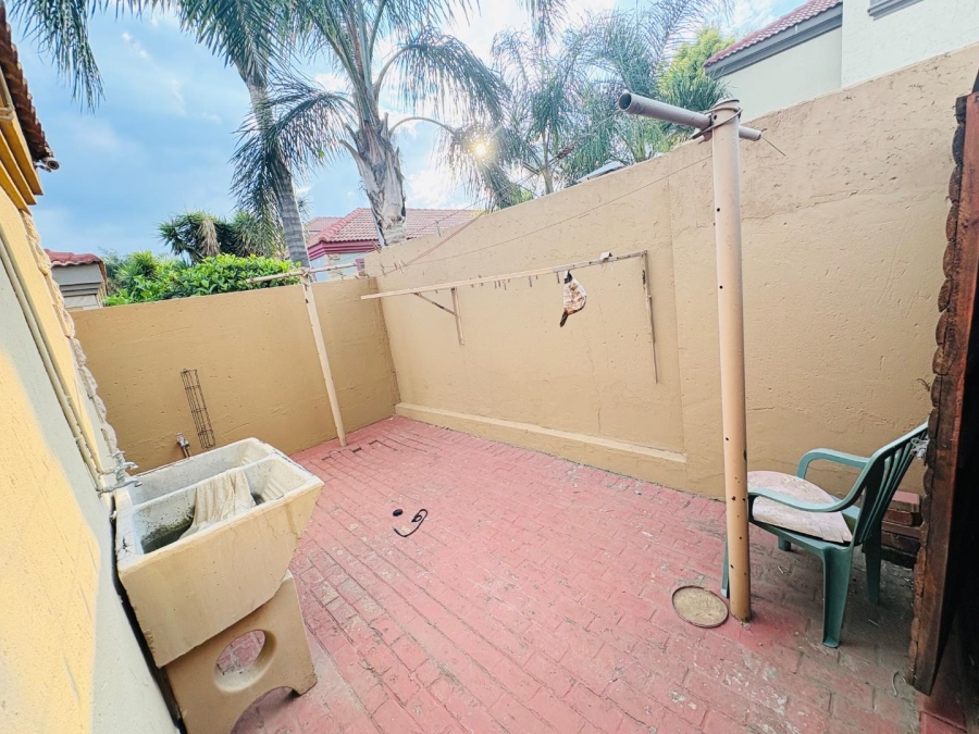 3 Bedroom Property for Sale in Sherwood Gardens Gauteng