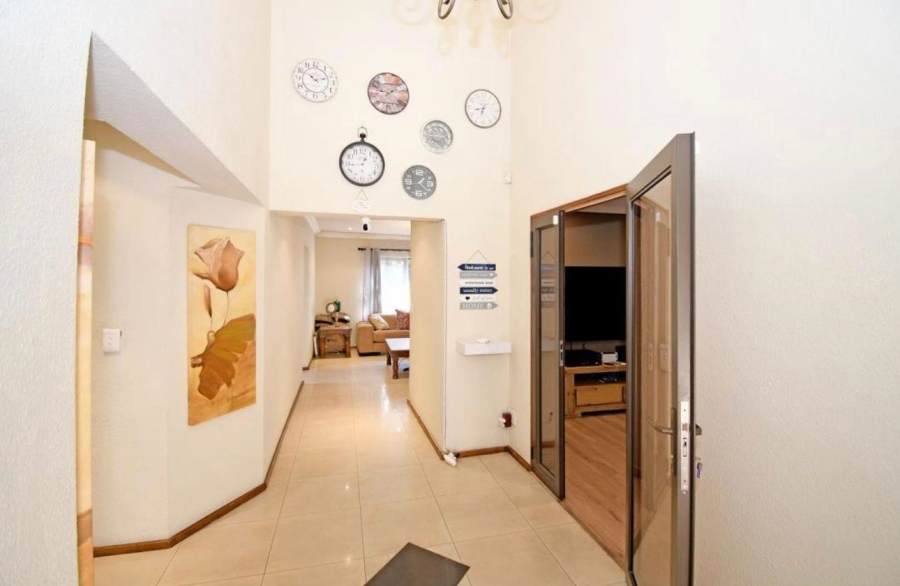 6 Bedroom Property for Sale in North Riding Gauteng