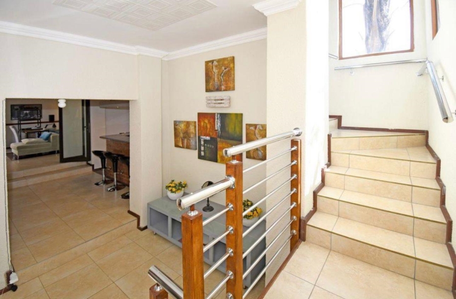 6 Bedroom Property for Sale in North Riding Gauteng
