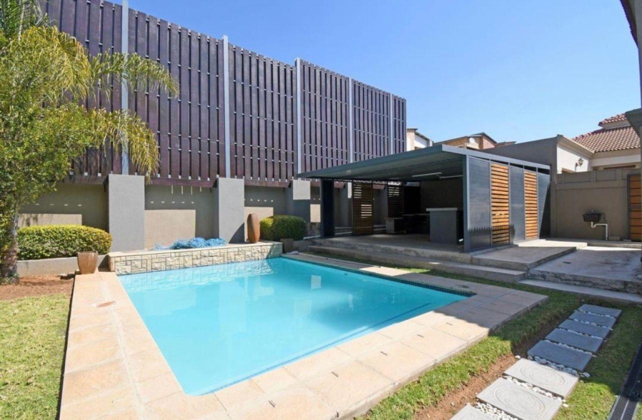 6 Bedroom Property for Sale in North Riding Gauteng