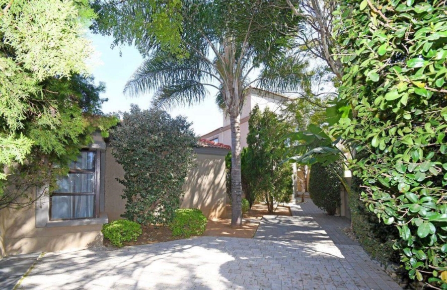 6 Bedroom Property for Sale in North Riding Gauteng