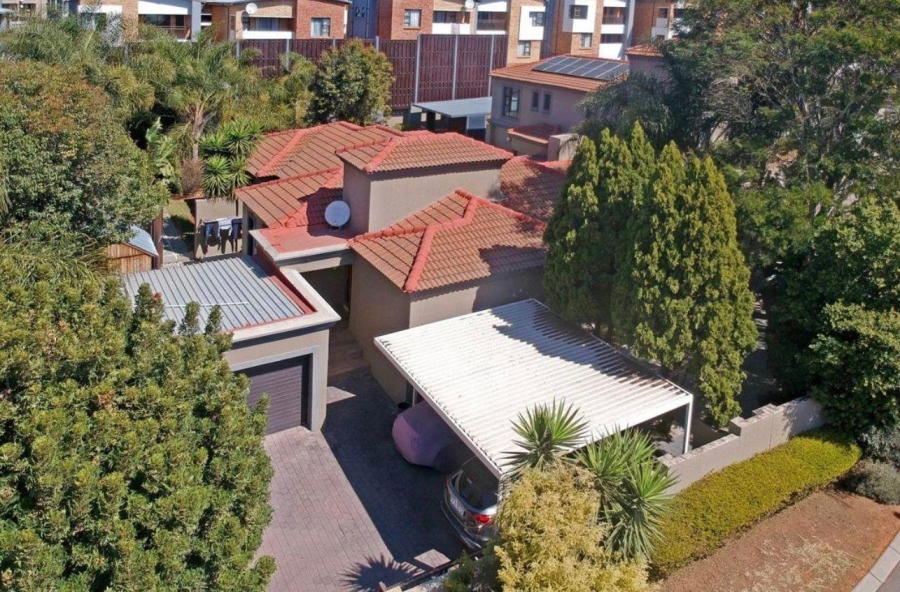 6 Bedroom Property for Sale in North Riding Gauteng