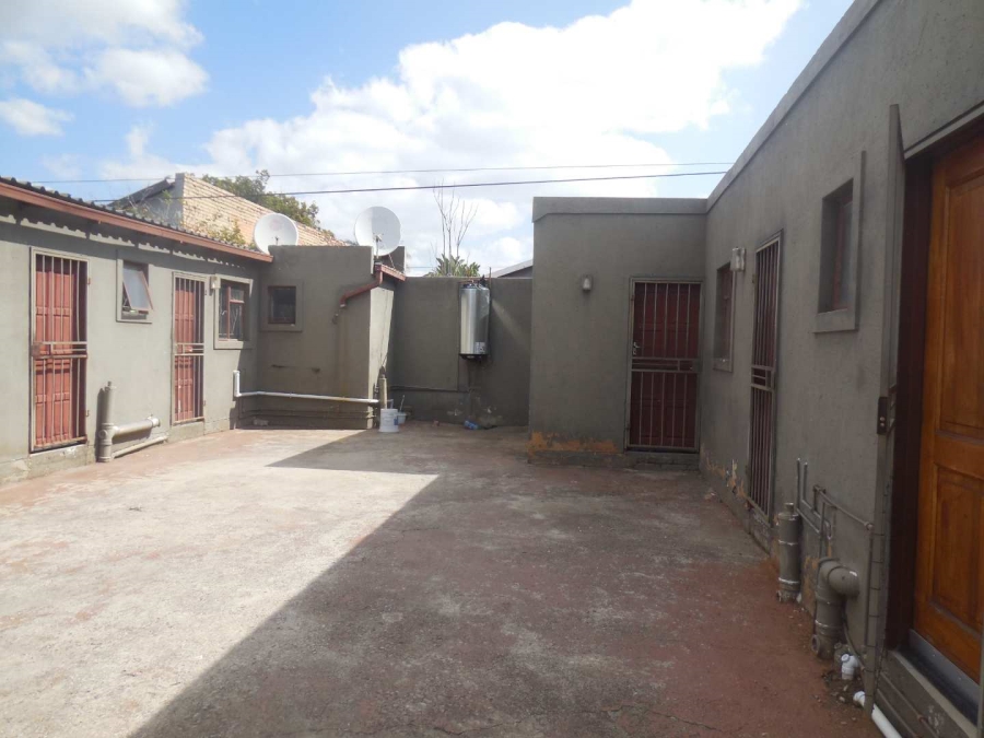 To Let 1 Bedroom Property for Rent in East Lynne Gauteng