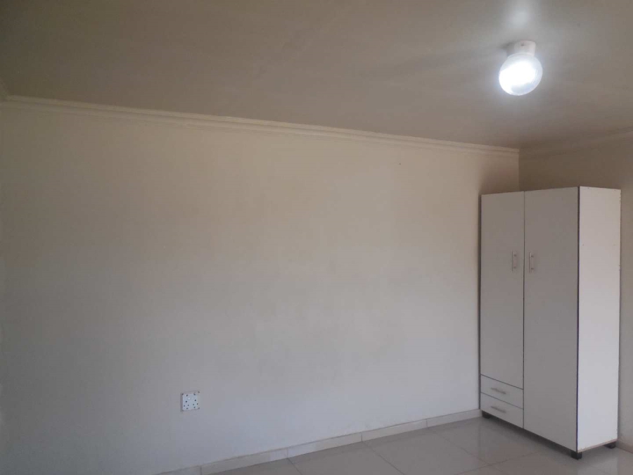 To Let 1 Bedroom Property for Rent in East Lynne Gauteng