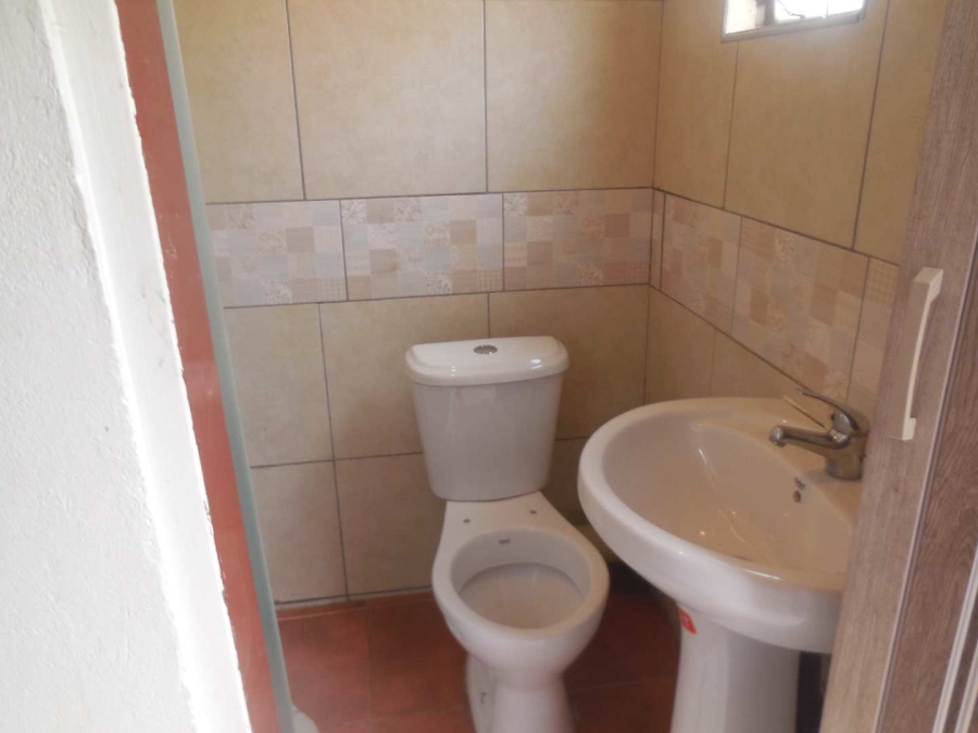 To Let 1 Bedroom Property for Rent in East Lynne Gauteng