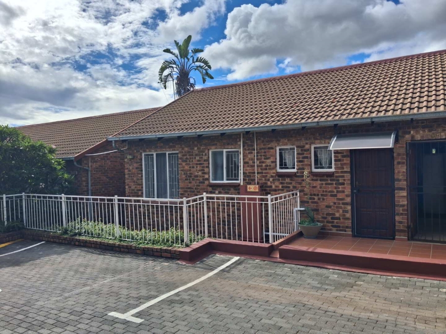 2 Bedroom Property for Sale in La Montagne Gauteng