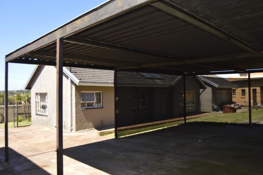 3 Bedroom Property for Sale in Birchleigh Gauteng