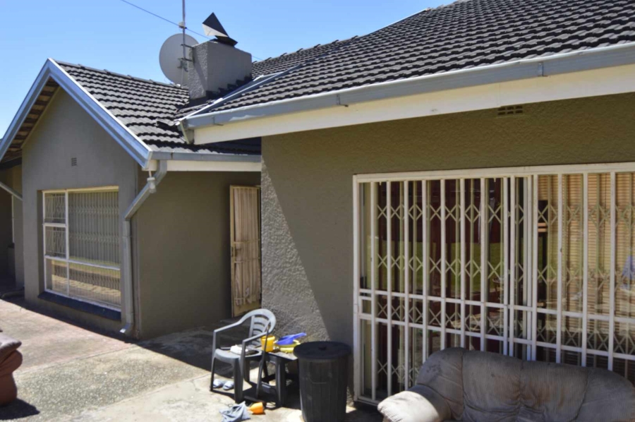 3 Bedroom Property for Sale in Birchleigh Gauteng