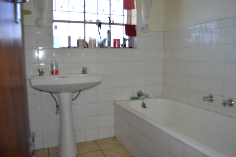 3 Bedroom Property for Sale in Birchleigh Gauteng