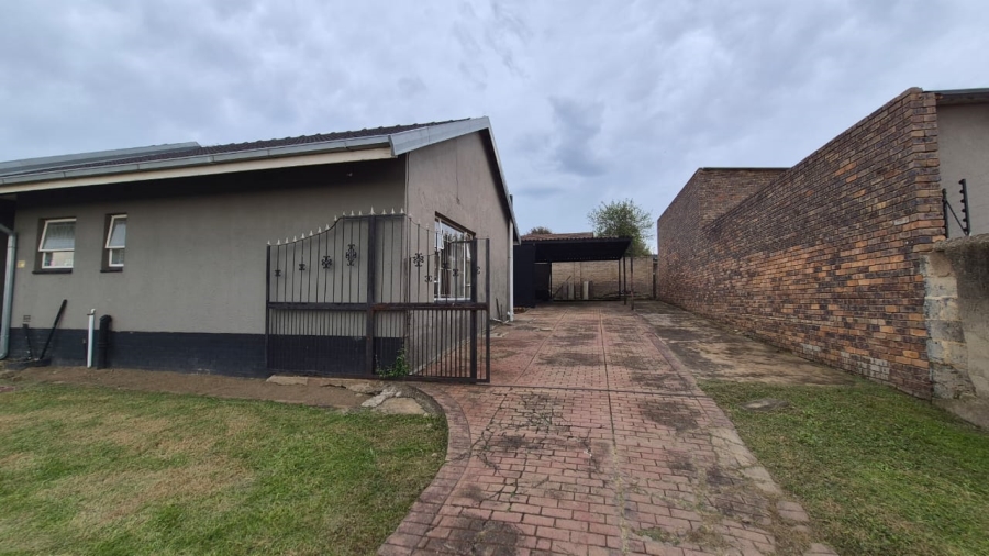 3 Bedroom Property for Sale in Birchleigh Gauteng