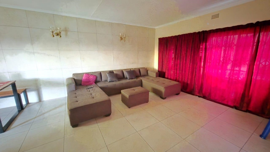 3 Bedroom Property for Sale in Birchleigh Gauteng