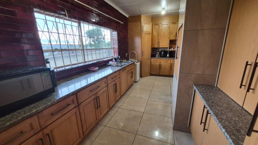 3 Bedroom Property for Sale in Birchleigh Gauteng