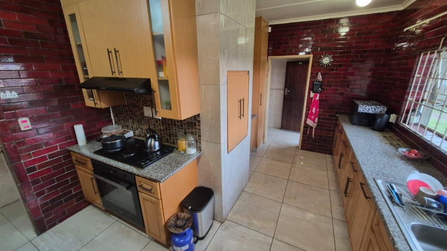 3 Bedroom Property for Sale in Birchleigh Gauteng