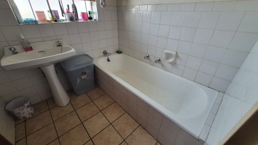 3 Bedroom Property for Sale in Birchleigh Gauteng