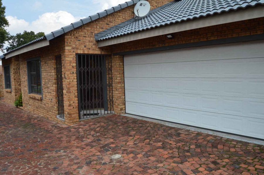 3 Bedroom Property for Sale in Brackenhurst Gauteng