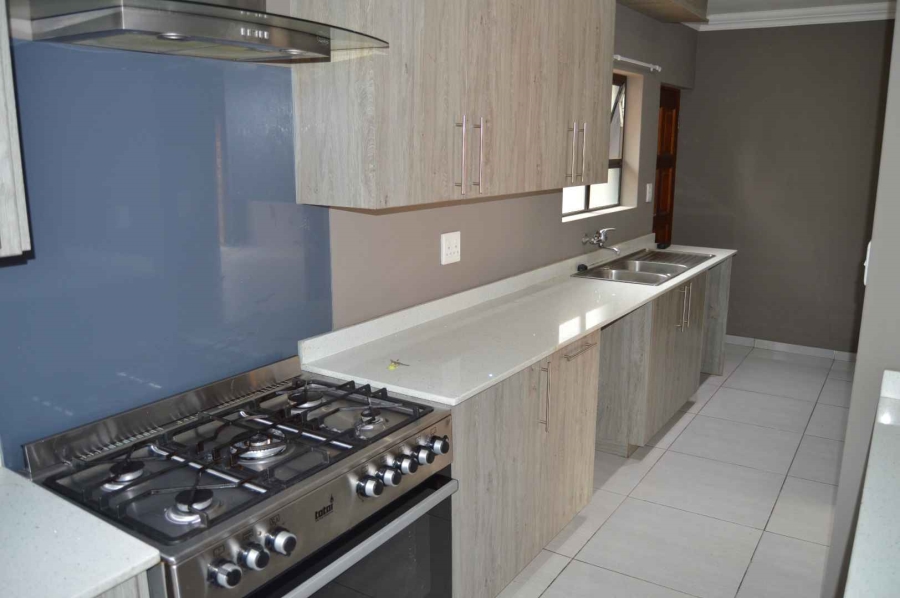 3 Bedroom Property for Sale in Brackenhurst Gauteng