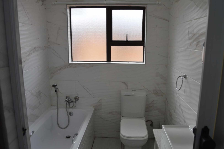 3 Bedroom Property for Sale in Brackenhurst Gauteng