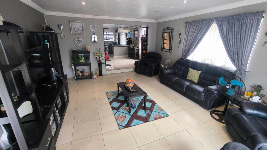 3 Bedroom Property for Sale in Albertsdal Gauteng