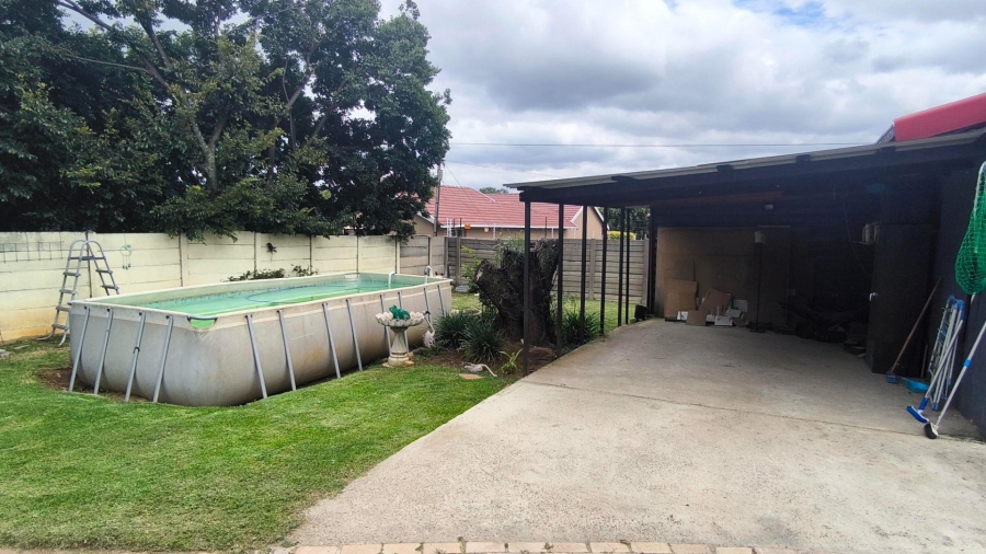 3 Bedroom Property for Sale in Albertsdal Gauteng