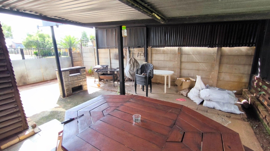 3 Bedroom Property for Sale in Mayberry Park Gauteng