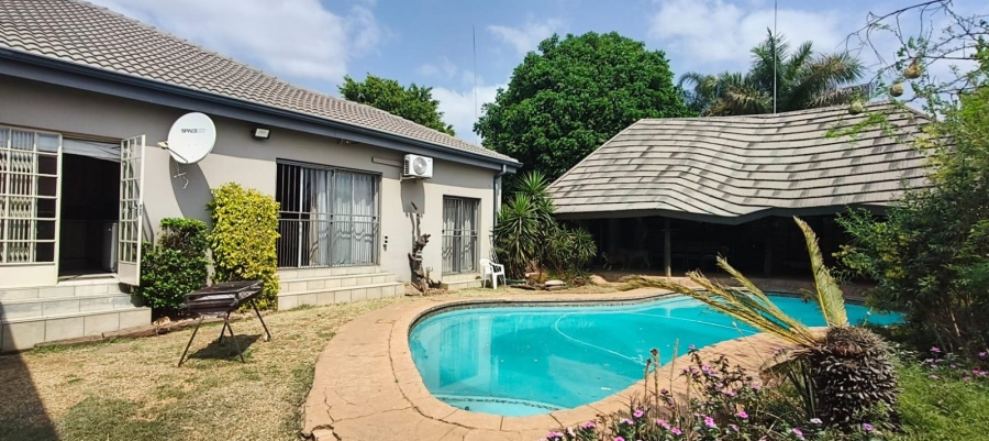 4 Bedroom Property for Sale in Pretoria Gardens Gauteng