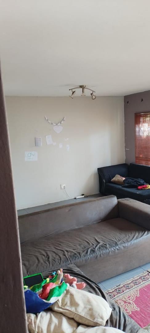 3 Bedroom Property for Sale in Rosslyn Gauteng