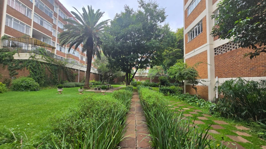 1 Bedroom Property for Sale in Killarney Gauteng