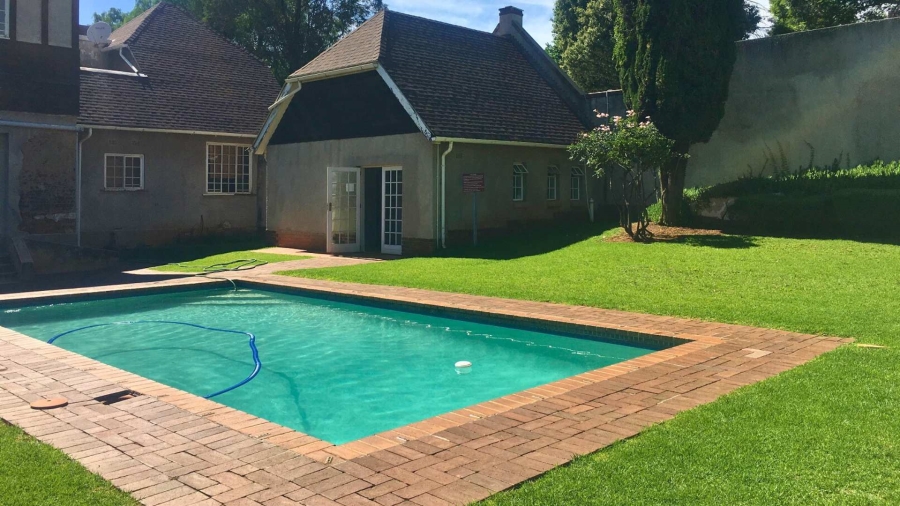 2 Bedroom Property for Sale in Houghton Gauteng
