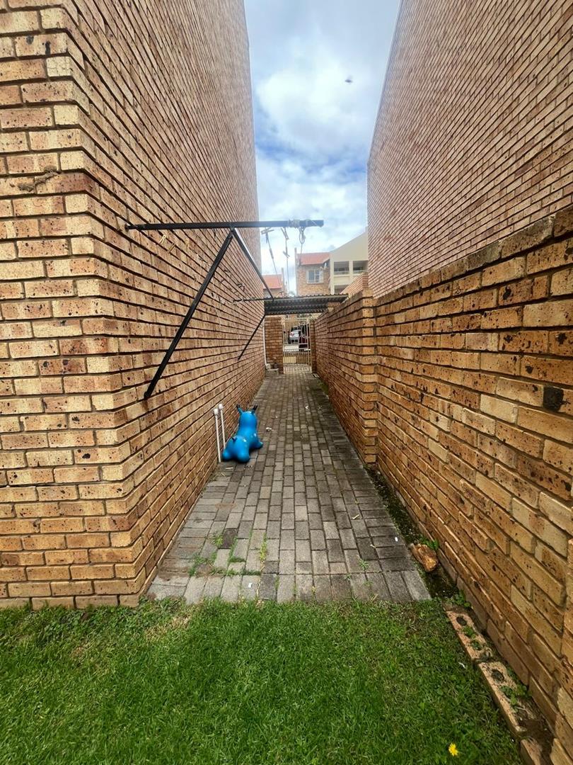 2 Bedroom Property for Sale in Celtisdal Gauteng