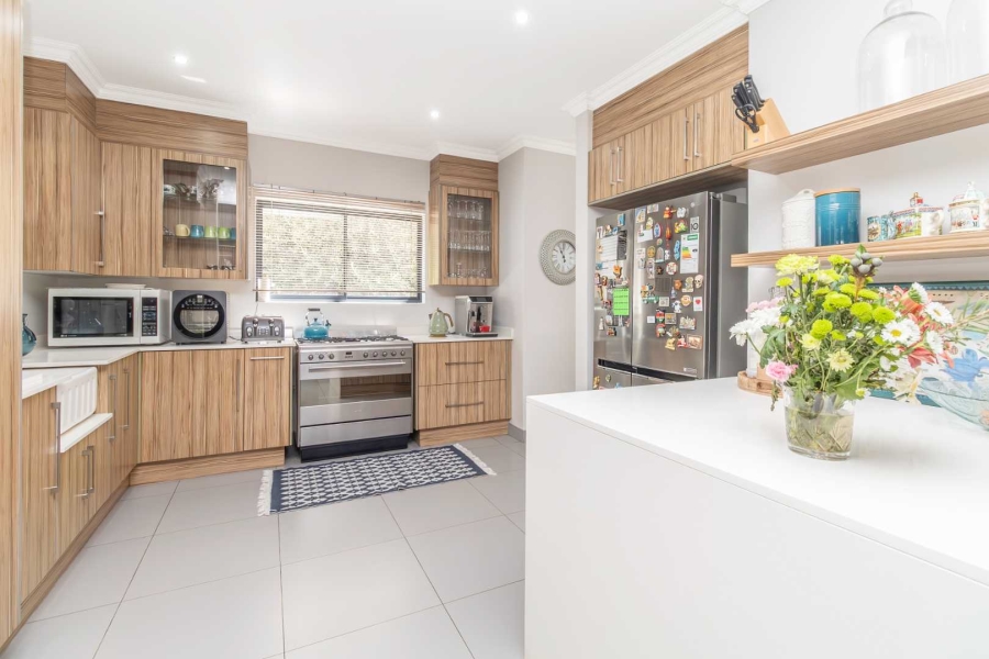 4 Bedroom Property for Sale in Waterfall Country Village Gauteng