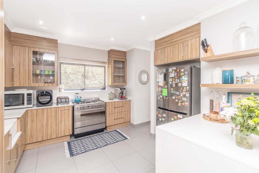 4 Bedroom Property for Sale in Waterfall Country Village Gauteng