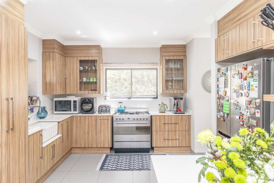 4 Bedroom Property for Sale in Waterfall Country Village Gauteng