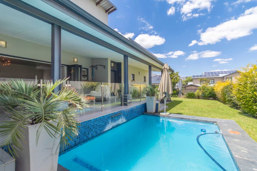 4 Bedroom Property for Sale in Waterfall Country Village Gauteng