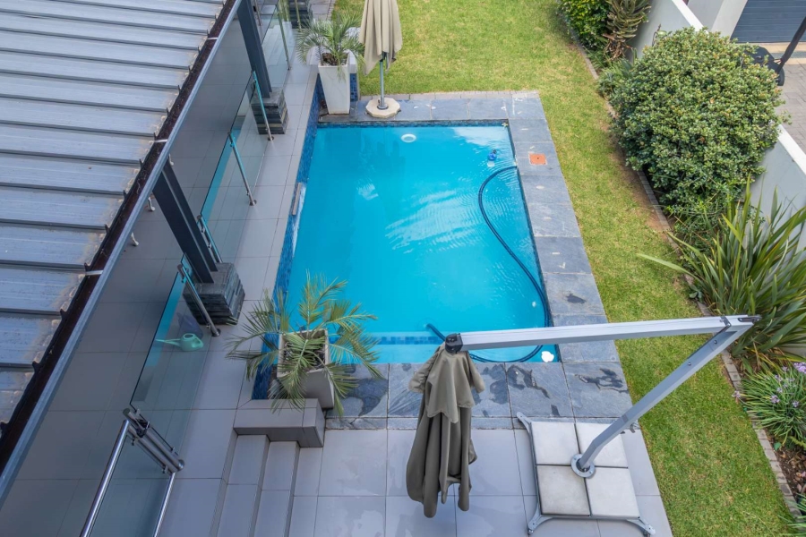 4 Bedroom Property for Sale in Waterfall Country Village Gauteng