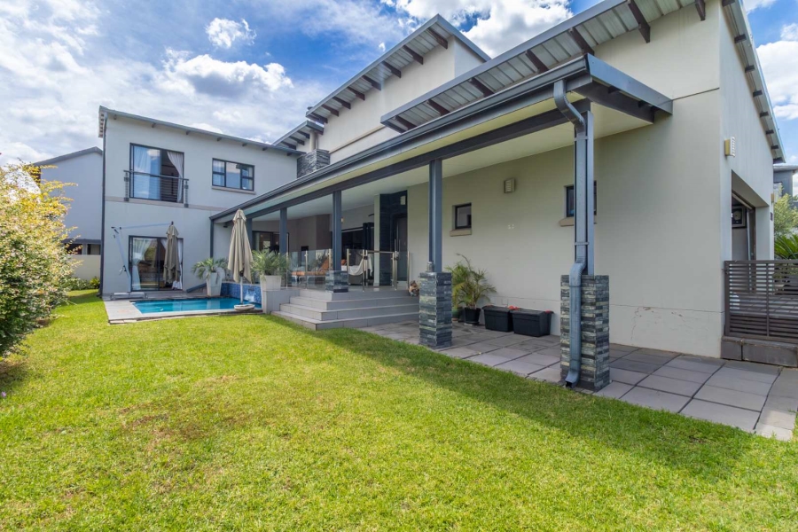 4 Bedroom Property for Sale in Waterfall Country Village Gauteng