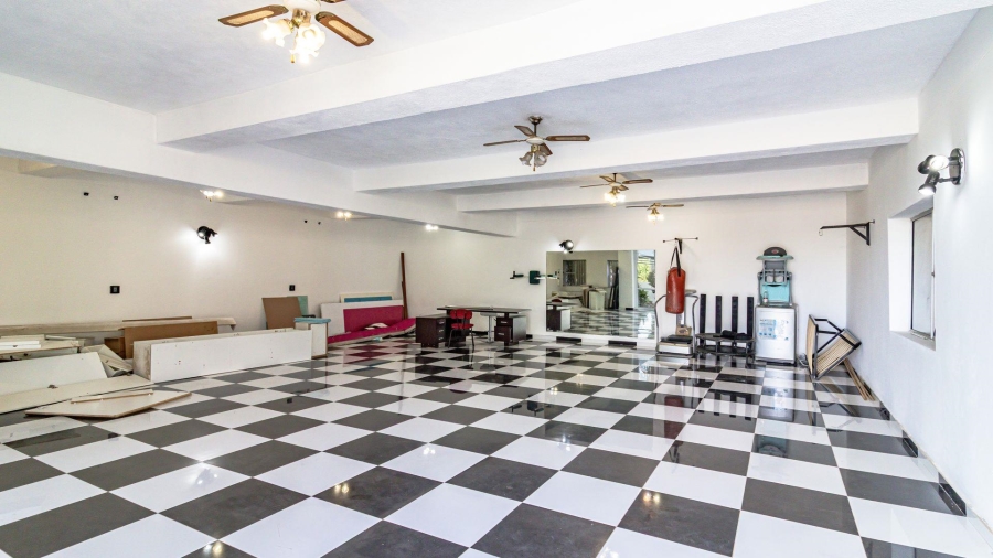 To Let 8 Bedroom Property for Rent in Quellerina Gauteng