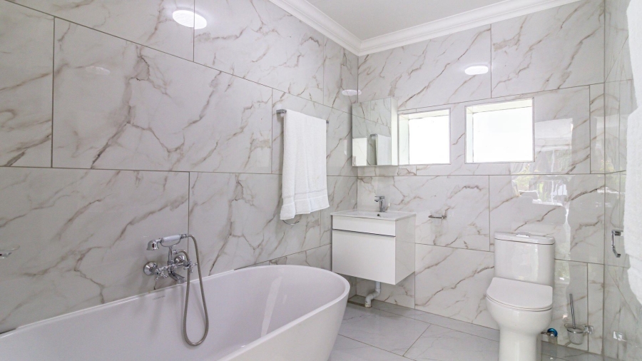 To Let 8 Bedroom Property for Rent in Quellerina Gauteng