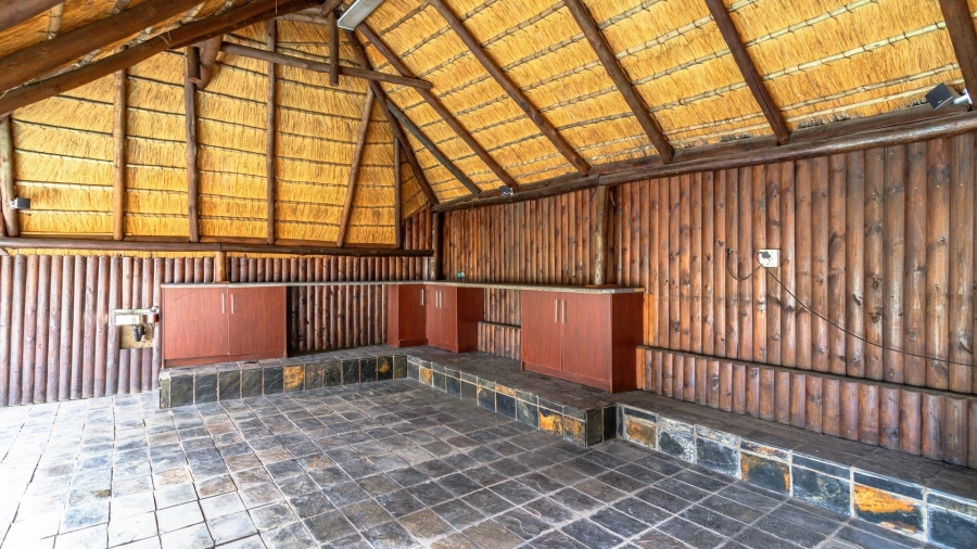 To Let 8 Bedroom Property for Rent in Quellerina Gauteng