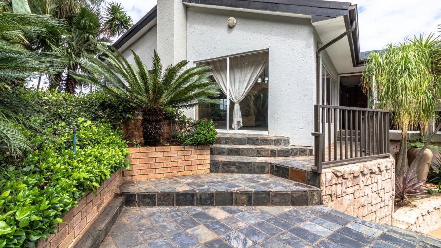 To Let 8 Bedroom Property for Rent in Quellerina Gauteng